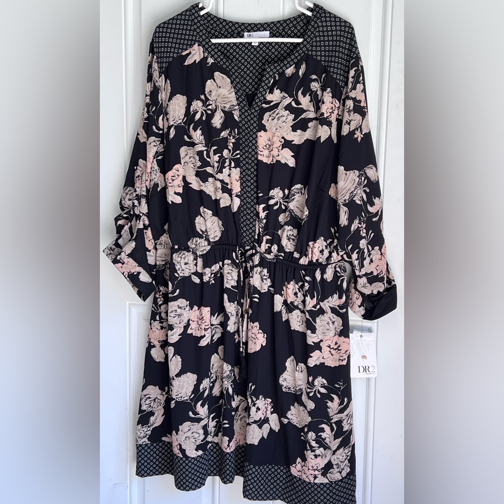 DR2 dress, size 3X, NWT, black, white, tan and light pink